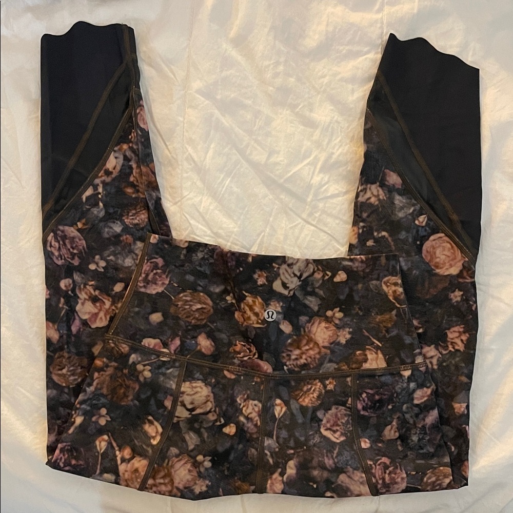 Lululemon Muted Floral Wunder Under II Scalloped Leggings